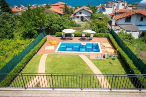 Luxury House In Chervenka next to Gradina beach